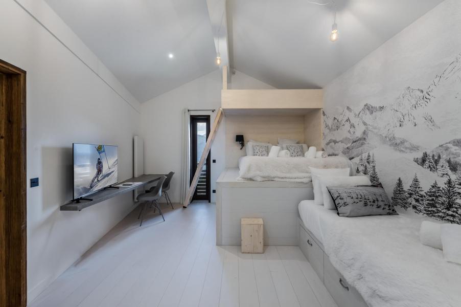 Rent in ski resort 5 room apartment 10 people (CHALET YERPA 2) - Résidence Alpamayor - Courchevel - Bedroom