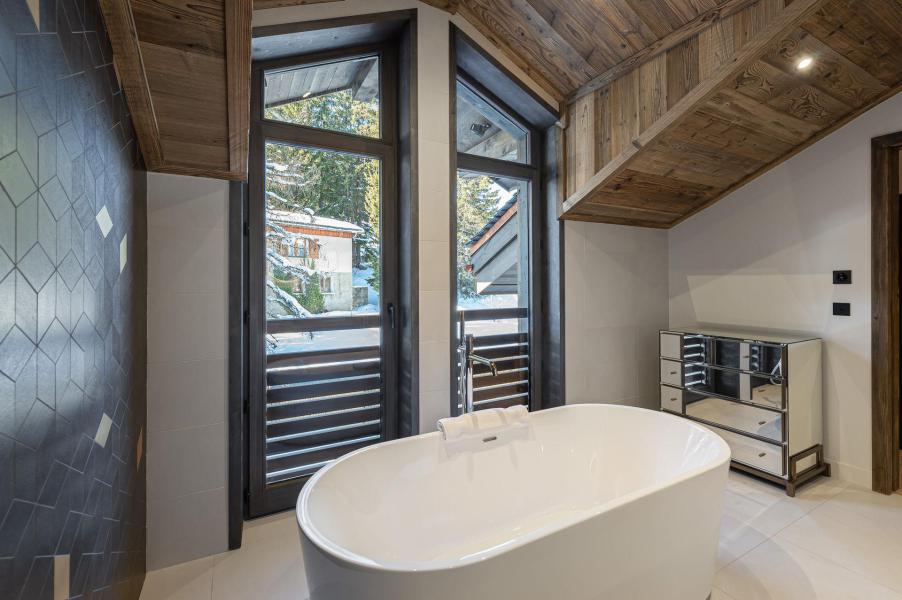 Skiverleih 5-Zimmer-Appartment für 8 Personen (MAIA) - Résidence Alpamayor - Courchevel - Badewanne