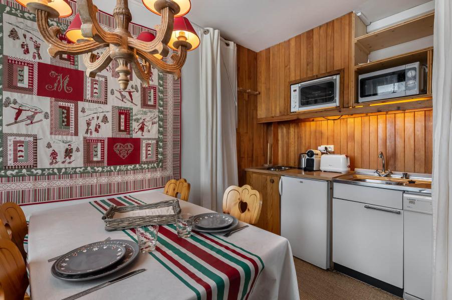 Rent in ski resort 2 room apartment 5 people (B112) - Résidence Domaine de  l'Ariondaz - Courchevel - Kitchen