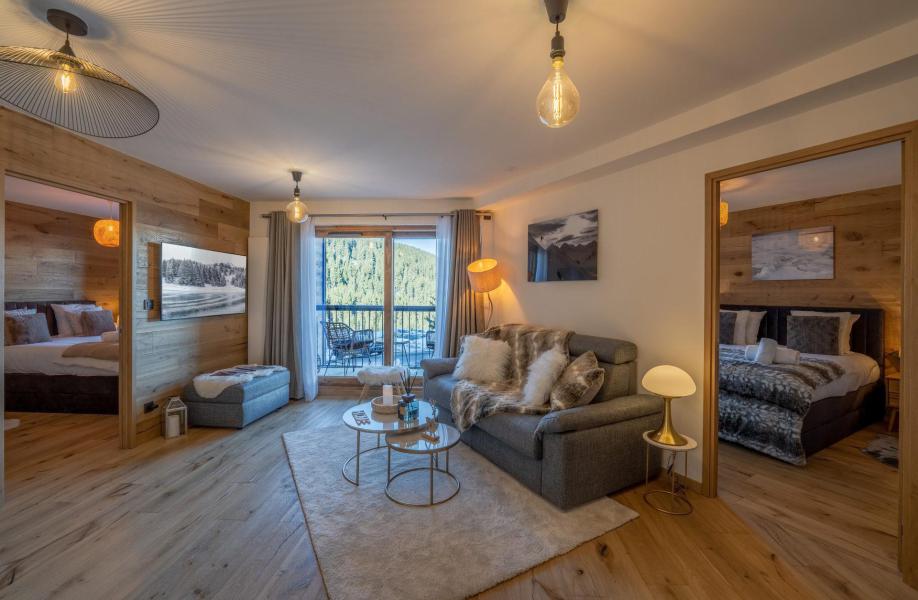 Rent in ski resort 3 room apartment 6 people (ARH116) - Résidence Domaine de  l'Ariondaz - Courchevel - Living room