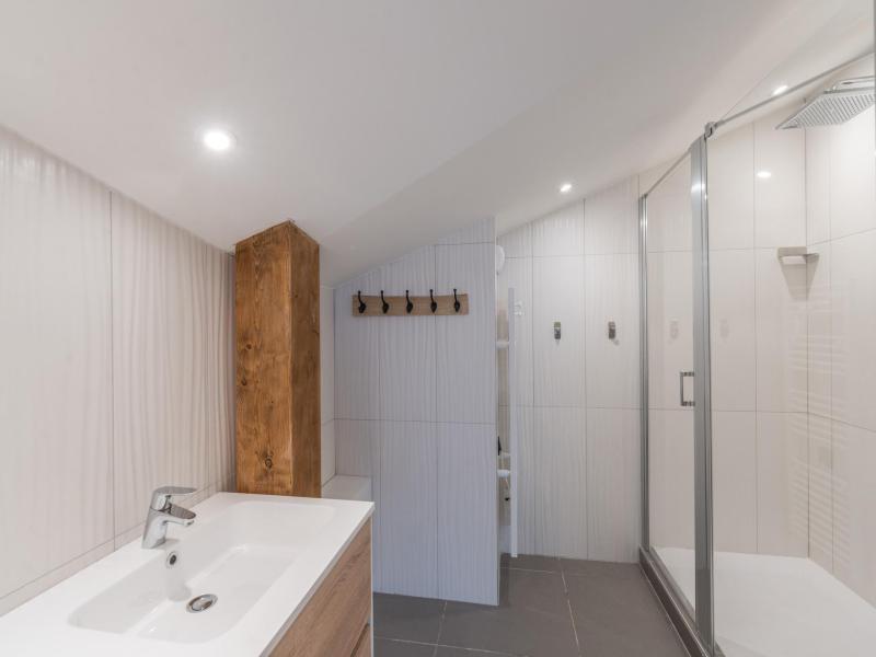 Wynajem na narty Apartament 7 pokojowy z antresolą 14 osób (H136) - Résidence Domaine de  l'Ariondaz - Courchevel - Łazienka