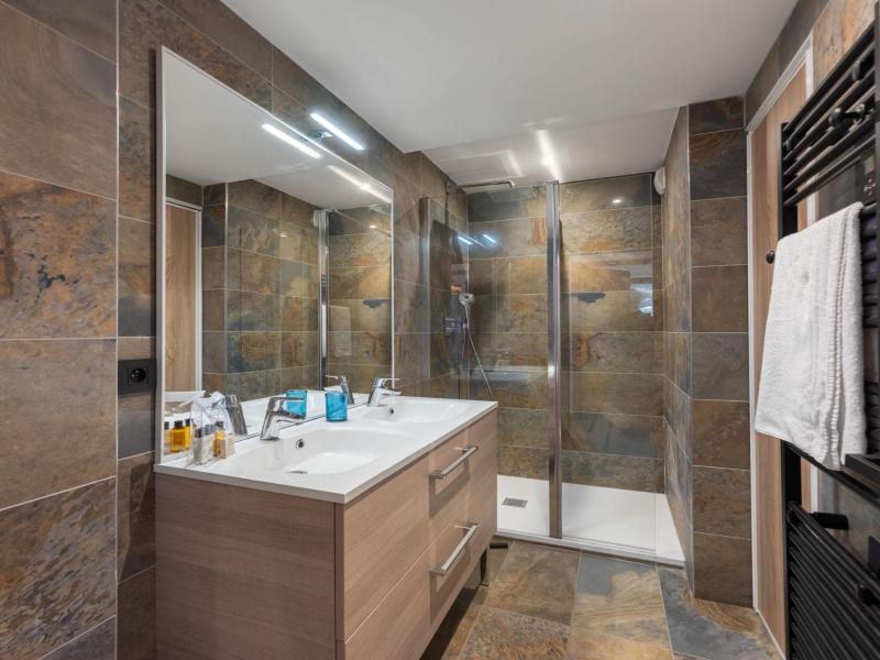 Soggiorno sugli sci Appartamento 2 stanze con cabina per 4 persone (ARH 127) - Résidence Heliantheme - Courchevel - Bagno con doccia