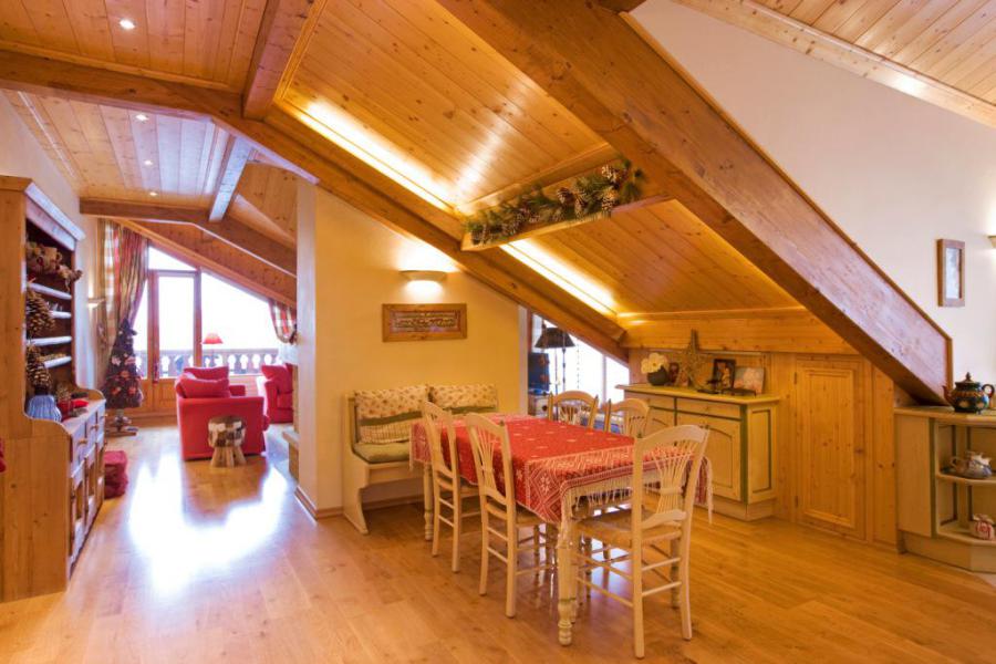 Rent in ski resort 3 room apartment 6 people - Résidence Jean Blanc Sports - Courchevel - Living room
