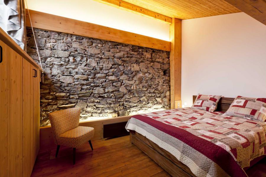 Rent in ski resort 2 room mezzanine apartment 5 people (4) - Résidence la Fontaine du Praz - Courchevel - Bedroom