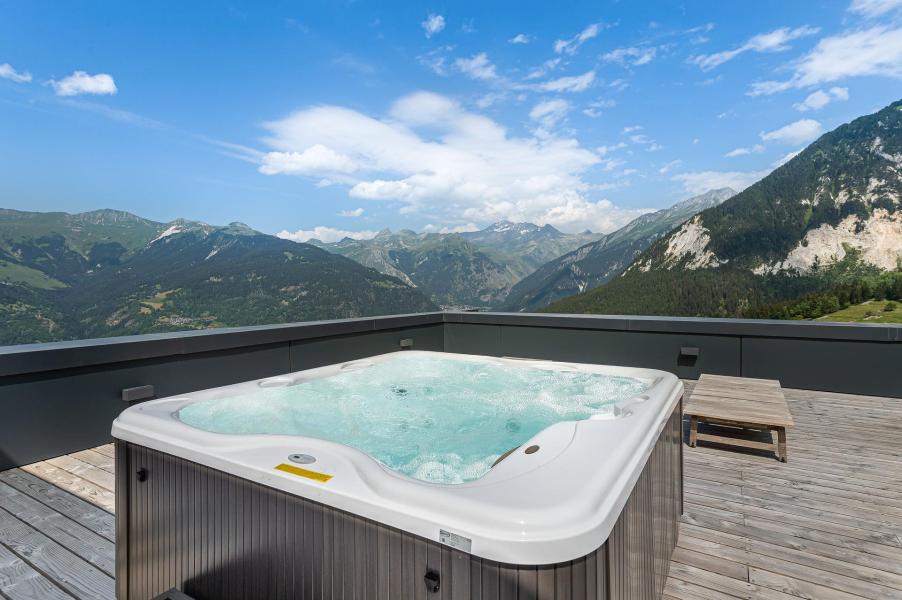 Ski verhuur Appartement 6 kamers 12 personen (702) - Résidence Phoenix - Courchevel - Jacuzzi