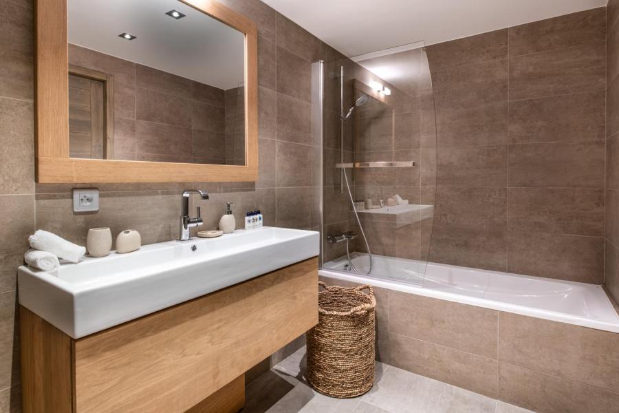 Rent in ski resort  (B13) - Whistler Lodge - Courchevel - Shower room