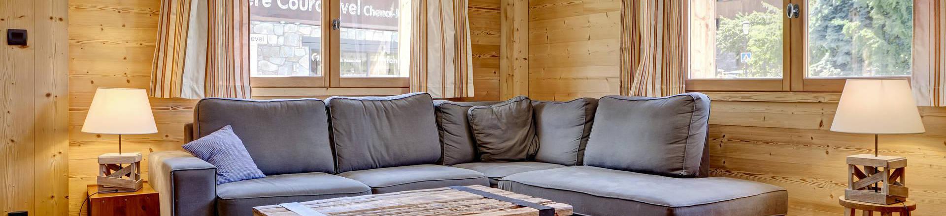 Rent in ski resort 4 room duplex chalet 6 people - Chalet la Mélèze - Courchevel - Living room