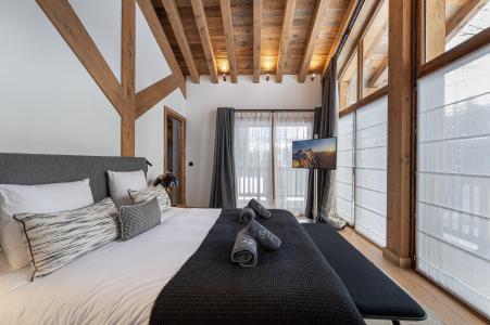 Rent in ski resort 6 room chalet 10 people - Chalet Ciuk - Courchevel - Bedroom