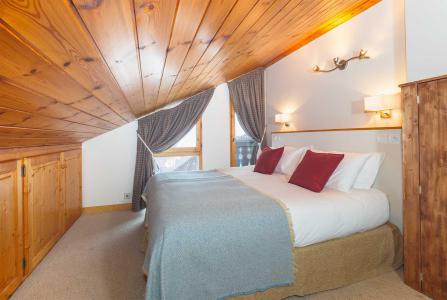 Rent in ski resort Chalet Dharkoum Makan - Courchevel - Bedroom