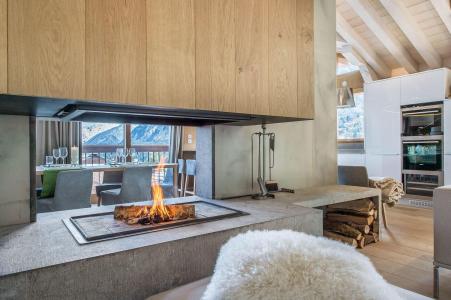 Rent in ski resort 9 room chalet 11 people - Chalet Kibo - Courchevel - Living room