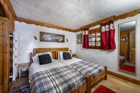 Rent in ski resort 7 room chalet 12 people - Chalet le Barragiste - Courchevel - Bedroom