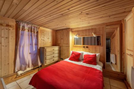 Rent in ski resort 7 room chalet 12 people - Chalet le Barragiste - Courchevel - Bedroom