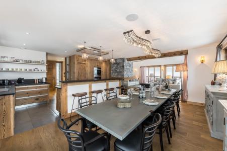 Rent in ski resort 6 room quadriplex chalet 10 people - Chalet Libellule - Courchevel - Kitchen
