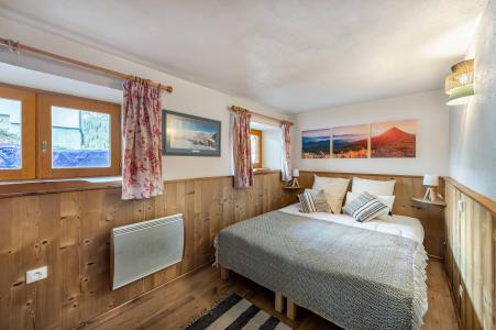Rent in ski resort 4 room chalet 6 people - Chalet Maurilisa - Courchevel - Bedroom
