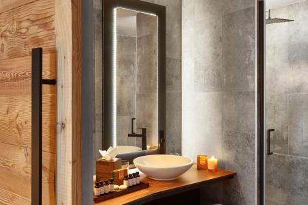 Soggiorno sugli sci Hôtel Écrin Blanc - Courchevel