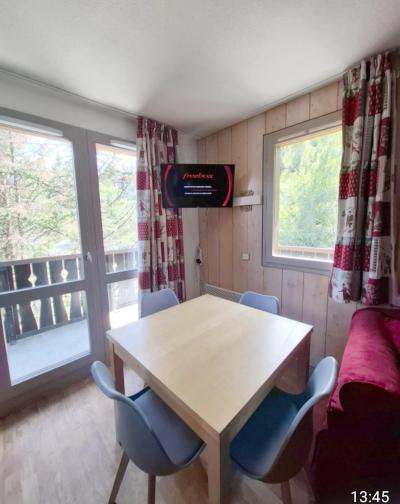 Wynajem na narty Apartament 2 pokojowy z alkową 5 osób (A556) - La Résidence les Brigues - Courchevel - Pokój gościnny