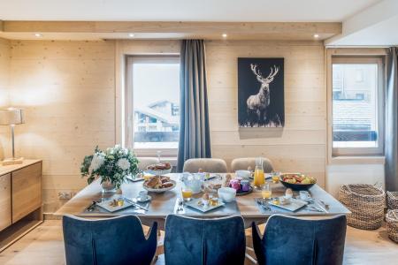 Rent in ski resort 4 room apartment 6 people (D03) - Mammoth Lodge - Courchevel - Table