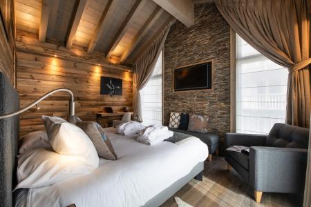 Rent in ski resort 8 room apartment 14-16 people (D15) - Mammoth Lodge - Courchevel - Master bedroom