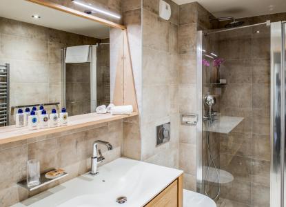 Soggiorno sugli sci Appartamento 2 stanze con cabina per 2-4 persone (D08) - Mammoth Lodge - Courchevel - Bagno con doccia