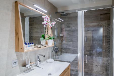 Soggiorno sugli sci Appartamento 3 stanze con cabina per 4-6 persone (D09) - Mammoth Lodge - Courchevel - Bagno con doccia