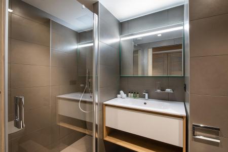 Soggiorno sugli sci Appartamento 3 stanze con cabina per 4-6 persone (Nagadi) - Manali Lodge - Courchevel - Bagno con doccia