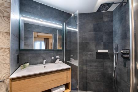 Soggiorno sugli sci Appartamento 5 stanze 8-10 persone (Punsum) - Manali Lodge - Courchevel - Bagno con doccia