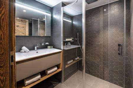 Soggiorno sugli sci Appartamento 5 stanze con cabina per 8-10 persone (Kailash) - Manali Lodge - Courchevel - Bagno con doccia