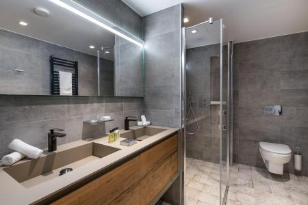 Soggiorno sugli sci Appartamento 5 stanze con cabina per 8-10 persone (Kinabalu) - Manali Lodge - Courchevel - Bagno con doccia