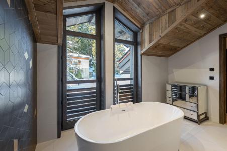 Rent in ski resort 5 room apartment 8 people (CHALET MAIA) - Résidence Alpamayor - Courchevel - Bath-tub