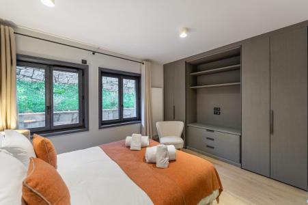 Rent in ski resort 5 room apartment 8 people (M1) - Résidence Alpamayor - Courchevel - Bedroom