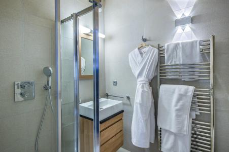 Soggiorno sugli sci Appartamento 5 stanze per 8 persone (B31) - Résidence Aspen Lodge - Courchevel - Bagno con doccia