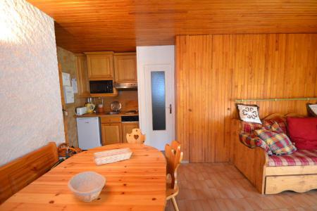 Ski verhuur Appartement 3 kamers 4 personen (14) - Résidence Bouquetins - Courchevel - Woonkamer