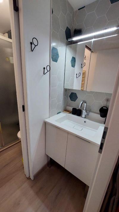 Rent in ski resort Studio 2 people (116) - Résidence Croix des Verdons - Courchevel - Shower room