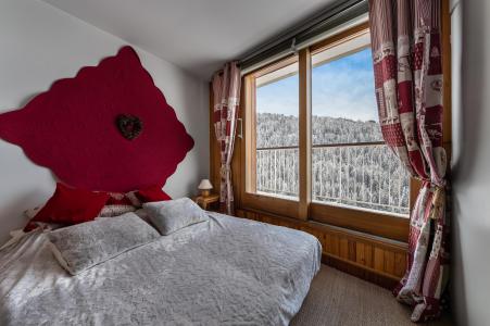 Rent in ski resort 2 room apartment 5 people (B112) - Résidence Domaine de  l'Ariondaz - Courchevel - Bedroom