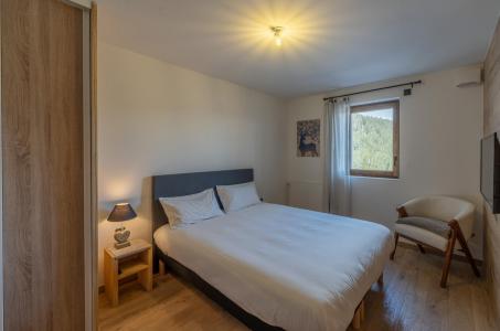 Rent in ski resort 4 room apartment 8 people (H114) - Résidence Domaine de  l'Ariondaz - Courchevel - Apartment