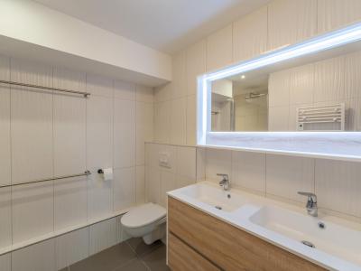 Wynajem na narty Apartament 7 pokojowy z antresolą 14 osób (H136) - Résidence Domaine de  l'Ariondaz - Courchevel - Łazienka