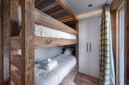 Rent in ski resort 7 room apartment 13 people (F6) - Résidence Isard - Courchevel - Bunk beds