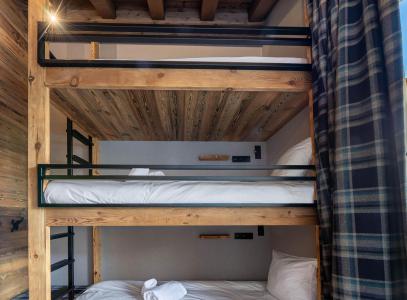 Rent in ski resort 7 room duplex apartment 12 people (LUNIOR 32) - Résidence Isard - Courchevel - Bedroom