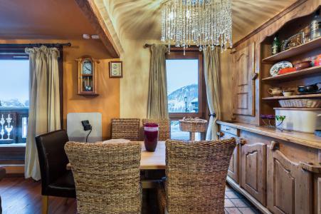 Rent in ski resort 4 room apartment 6 people (1B) - Résidence le Bachal - Courchevel - Dining area