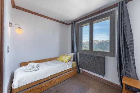 Rent in ski resort 3 room apartment 4 people (303) - Résidence les Cimes - Courchevel - Apartment