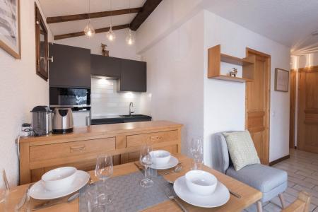 Wynajem na narty Apartament 2 pokojowy 4 osób (02) - Résidence les Primevères - Courchevel - Pokój gościnny