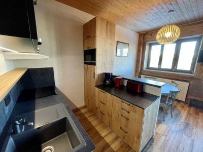 Rent in ski resort Studio mezzanine 4 people - Résidence Porte de Courchevel - Courchevel - Kitchen