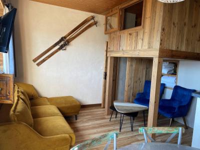 Rent in ski resort Studio mezzanine 4 people - Résidence Porte de Courchevel - Courchevel - Living room
