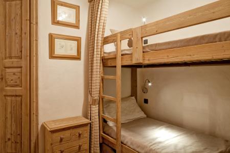 Rent in ski resort 2 room apartment sleeping corner 5 people (18) - Résidence Roc - Courchevel - Bedroom