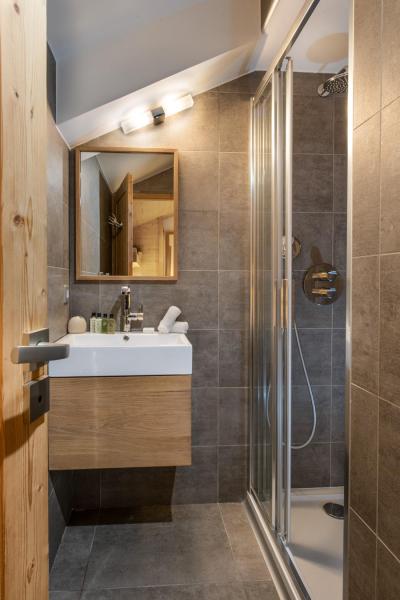 Soggiorno sugli sci Appartamento 4 stanze con cabina per 4-6 persone (B07) - Whistler Lodge - Courchevel - Bagno con doccia