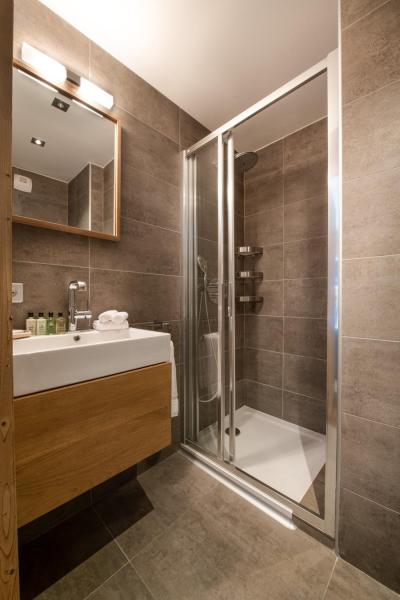 Soggiorno sugli sci Appartamento 4 stanze con cabina per 4-6 persone (B07) - Whistler Lodge - Courchevel - Bagno con doccia