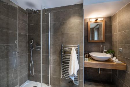 Soggiorno sugli sci Appartamento 5 stanze per 8 persone (B01) - Whistler Lodge - Courchevel - Bagno con doccia