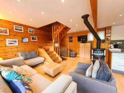 Rent in ski resort 4 room chalet 8 people (24) - Les Chalets du Hameau - Flaine - Living room