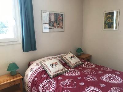 Rent in ski resort 3 room apartment 6 people (6C3) - Résidence Châteaux de Crans - Flaine - Bedroom