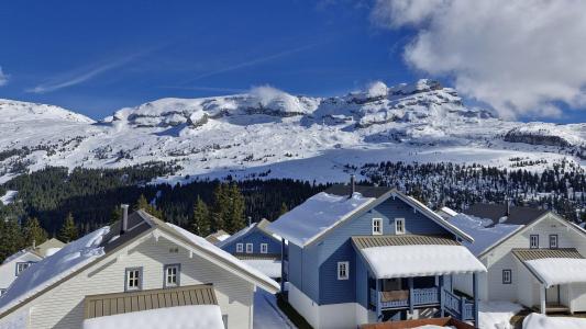 Location au ski Studio 4 personnes (C3) - Résidence Châteaux de Crans - Flaine - Extérieur hiver